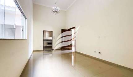 Belíssima casa à venda no bairro Concórdia III