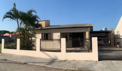 CASA A VENDA - Balneário Arroio do Silva/SC