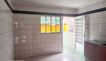 Casa com 2 dormitórios para alugar, 60 m² por R$ 1.500 - Vila Monte Santo - São Paulo/SP