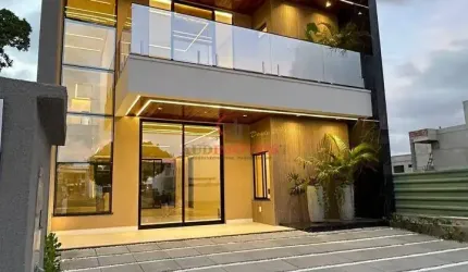 Casa duplex em Condomínio Fechado na Maraponga.