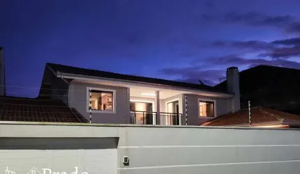 Sobrado à venda, 260m² privativos, 3 dormitórios 1 sendo suíte, 3 vagas, Bockmann, Paranaguá, PR