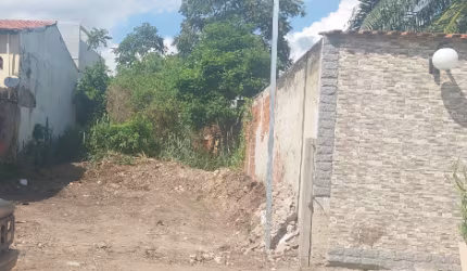 Excelente terreno plano em Av Alhambra