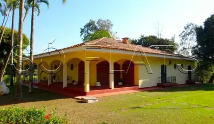 Sitio em Atibaia com 95.000m² com Porteira Fechada
