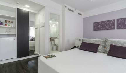 Flat com 33m² 1 dormitório 1 vaga para locação em Moema.