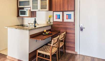 Flat mobiliado  37m² 1 dormitório 1 vaga para locação.