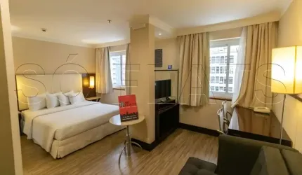 Flat Transamérica International Plaza disponível para venda com 40m², 02 dorms e 01 vaga de garagem