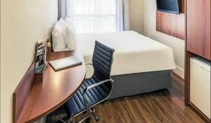 Apto muito compacto com 18m² e 1 vaga ele está disponível para locação em São Caetano do Sul.