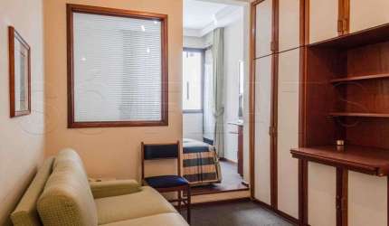 Flat na Rua da Consolação, lado Jardins, ótima localização