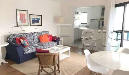 Lindo flat com 1 suíte e 2 vagas de garagem no Jardim Paulista para locação.