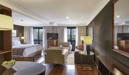 Flat com 02 dorms em Pinheiros, prox ao Pq. Villa Lobos e Instituto Tomie Ohtake