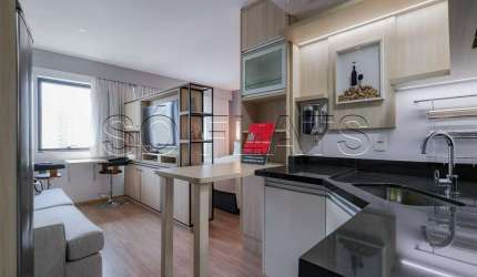 Flat totalmente mobiliado com excelente localização em Moema