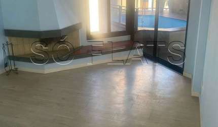 Apto no The Regent, apto disponível para locação com 78m², 01 dorm e 02 vagas de garagem.