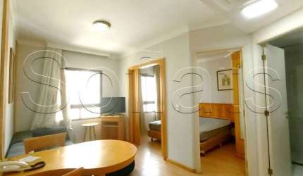 Flat em Pinheiros próximo ao metrô Clínicas, Avenida Paulista, com 28m², 1 dormitório e 1 vaga.