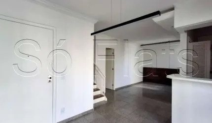 Duplex no Twin Towers disponível para locação com 70m², 2 dormitórios e 2 vagas de garagem em Moema.