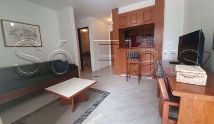Flat com 38m²  com vista pra Rua Haddok Lobo, a 2 quadras da Avenida Paulista.