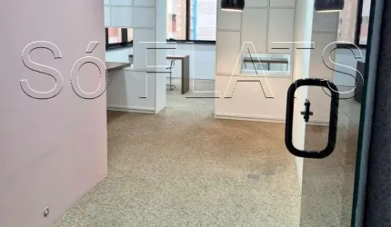 Conjunto Comercial Yale, sala comercial disponível para venda com 31m² e 1 vaga de garagem