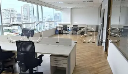 Sala Comercial Shopping Morumbi, disponível para locação contendo 123m² e 3 vagas.