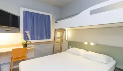 Flat Ibis Budget Blumenau 14m² 1 dormitório para investimento no pool.