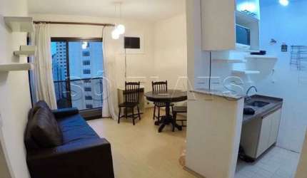 Flat com 1 dormitório, quarto e sala separados, flat ao lado do Colégio Dante Alighieri.