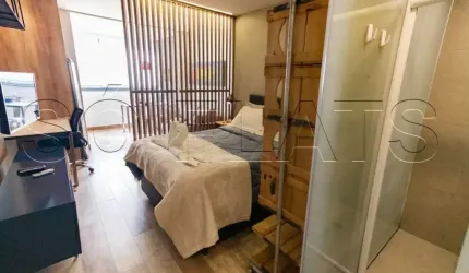 Flat totalmente mobiliado e muito próximo do Shopping Vila Olimpia. Com entrada imediata.