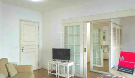 Flat próximo a Av. Faria Lima, 9 de Julho, no Itaim Bibi com entrada imediata.