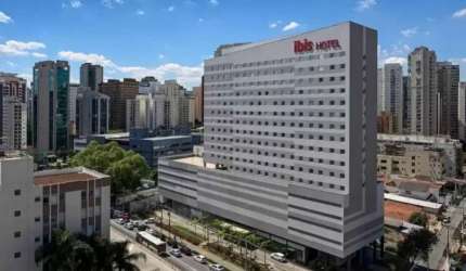 Flat Ibis na Av. Sto Amaro, excelente para quem quer investir