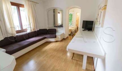 Flat Mont Clair com 43m² nos Jardins para locação próximo ao Metrô Oscar Freire.