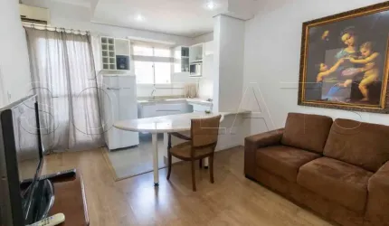 Flat fica  na Rua Funchal com 33m² para locação na Vila Olímpia.