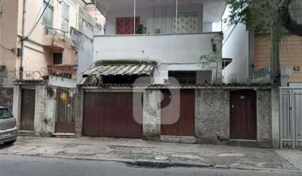 Casa Inteira à Venda na Rua Álvaro Ramos - Botafogo