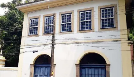 CASA DUPLEX TOTALMENTE MODERNIZADA NO LARGO DO BOTICÁRIO