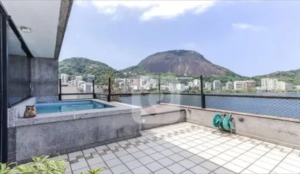 Cobertura com 4 quartos e com piscina na  Lagoa!