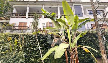 Casa de Condomínio em São Conrado, Rua Frei Tomás, com 290 m2.