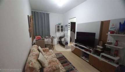Apartamento com Ótima Localização no Flamengo