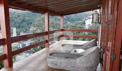 Casa no Joá, vista panorâmica da Barra e Pedra da Gávea - Condomínio