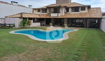 Casa 5 quartos, sendo 3 suítes
