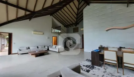 Vendo Casa de Condomínio com 4 Quartos, 585m² - Barra da Tijuca
