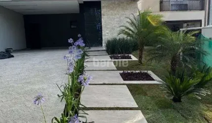 Casa em condomínio fechado com 3 quartos à venda na Rua Sabiá, 363, Suru, Santana de Parnaíba por R$ 2.230.000