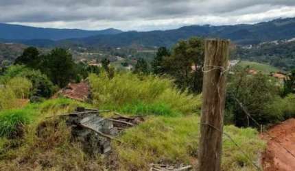 Terreno para Venda em Santana de Parnaíba / SP no bairro Recanto Maravilha III - 1211-2727100