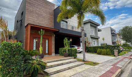 Casa Exclusiva no Condomínio Boulevard Lagoa – 4 Quartos | 3 Suítes | Sala de Cinema | Piscina Privativa