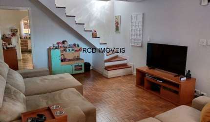 Casa à venda no Jd. Rosa Maria - Butantã com 150m², 3 quartos, 1 suíte, 2 banheiros, 3 vagas de garagem, edícula. Cômodos espaçosos.