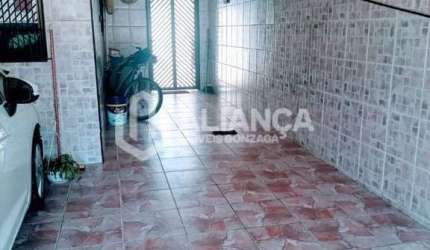 Casa no Canto do forte em Praia Grande