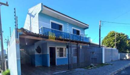 Vendo Sobrado maravilhoso, otimo acabamento no Bairro que mais cresce.