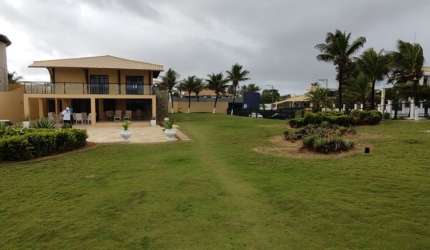 Casa em Vilas do Atlântico 7/4 sendo 5 suítes pé na areia