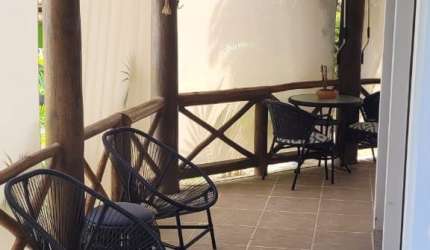 Village 2/4 e 1 vaga pé na areia
