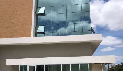 Lojas dentro de prédio residencial 50m² em Lauro de Freitas