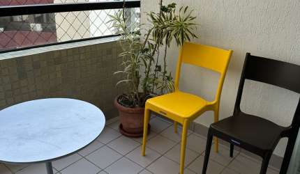Apartamento 4/4 sendo 1 suíte e 2 vagas