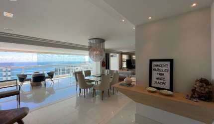 Apartamento duas suítes no Barra Porto