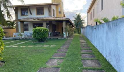 Casa 4/4 no Condomínio Paraíso