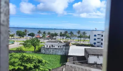 Apartamento 2/4  com dependências na lagoa