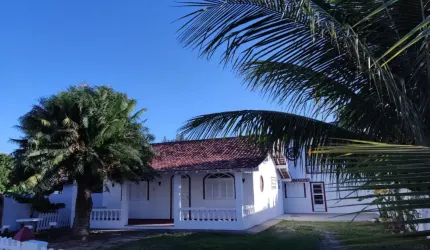 Casa 2/4 com anexo junto a lagoa em Balneário